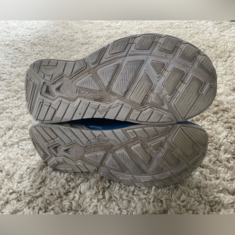 Mens Size 9.5 Hoka One One Arahi’s - Picture 3 of 4